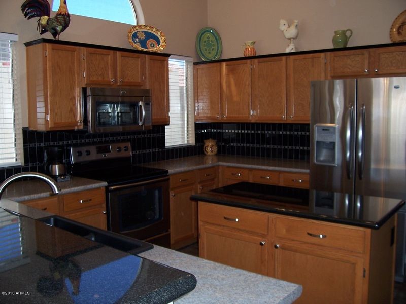 6123 W West Wind Dr, Glendale, AZ 85310