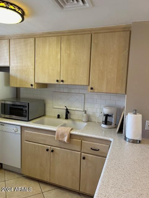 6125 E Indian School Rd #197, Scottsdale, AZ 85251