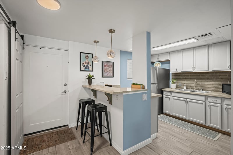 6125 Indian School Rd #207, Scottsdale, AZ 85251