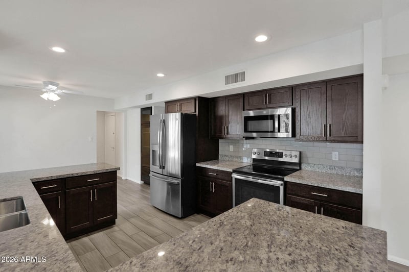 6125 Central Ave #14, Phoenix, AZ 85012