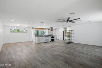 6128 16th Pl, Phoenix, AZ 85016