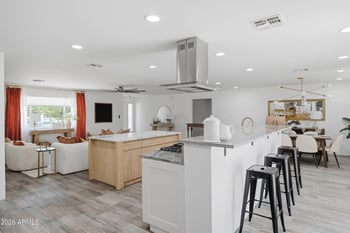 6128 N 16th Pl, Phoenix, AZ 85016