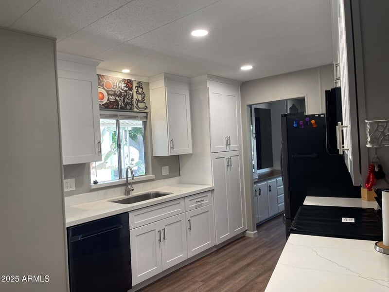 613 83rd Way, Mesa, AZ 85208
