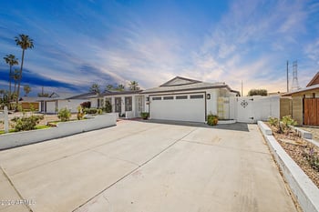 613 Bell De Mar Dr, Tempe, AZ 85283