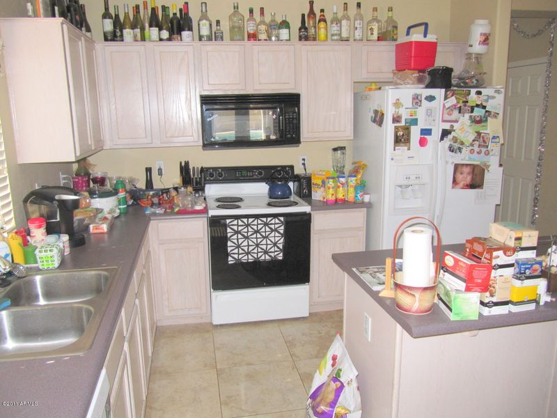613 E Cantebria Dr, Gilbert, AZ 85296
