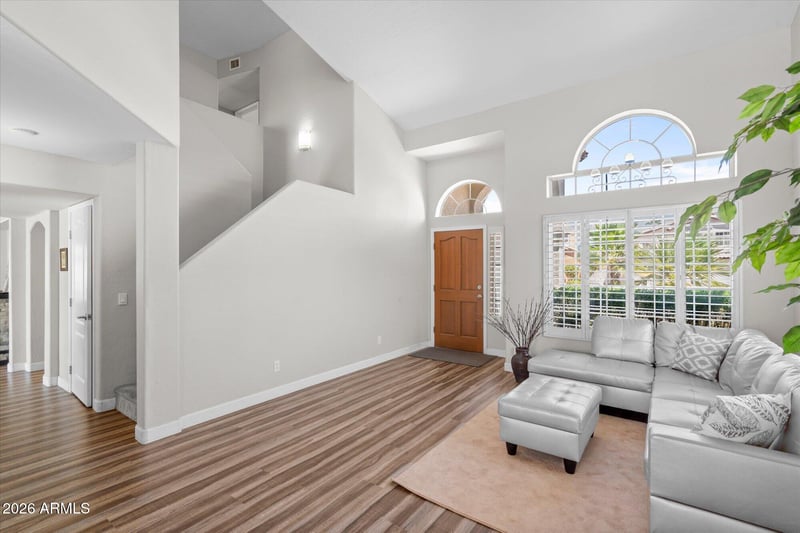 613 W Sereno Dr, Gilbert, AZ 85233
