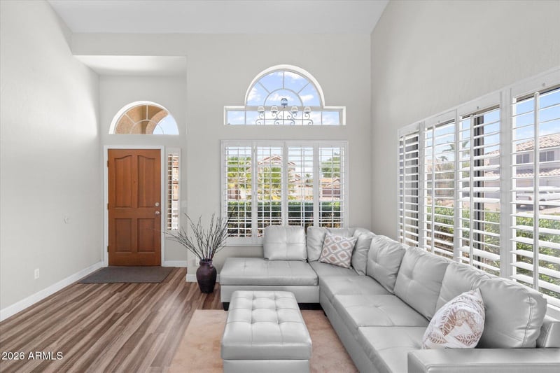 613 W Sereno Dr, Gilbert, AZ 85233