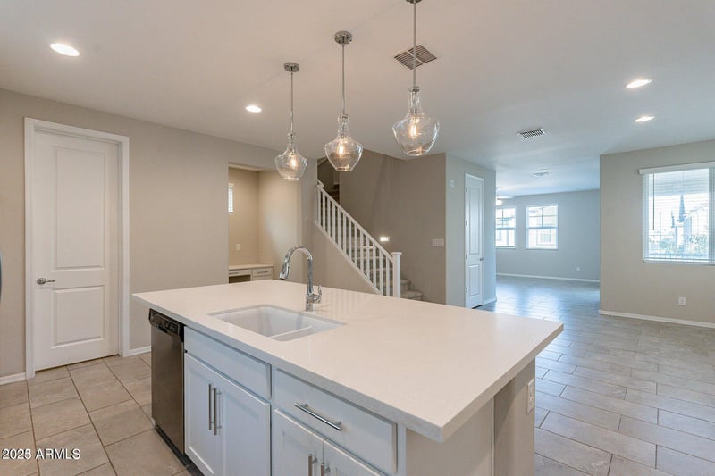613 Winchester Dr, Chandler, AZ 85286