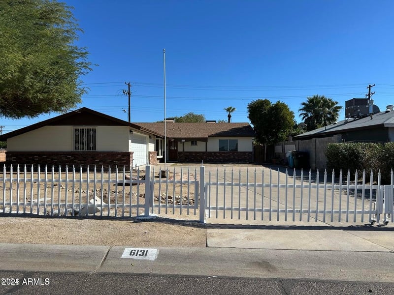 6131 36th Dr, Phoenix, AZ 85019