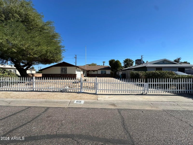 6131 36th Dr, Phoenix, AZ 85019