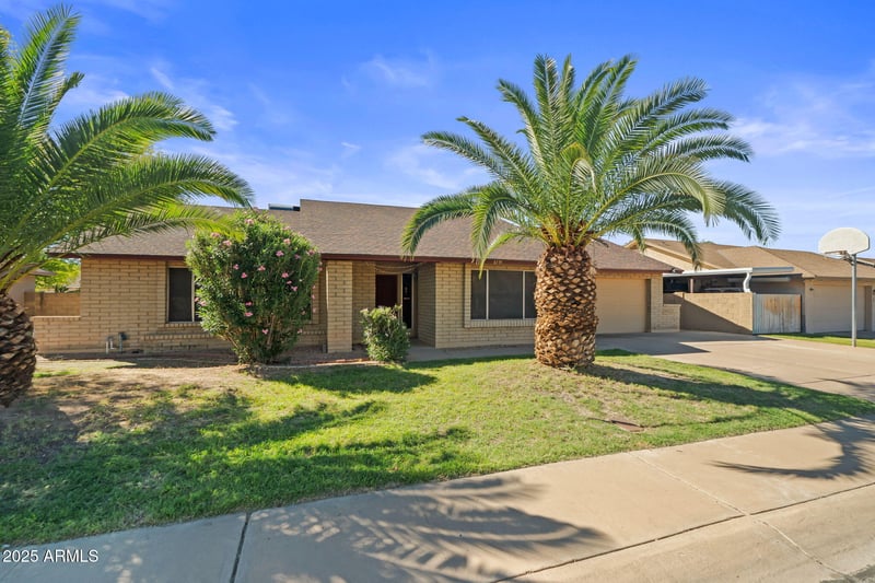 6131 Desert Hills Dr, Glendale, AZ 85304