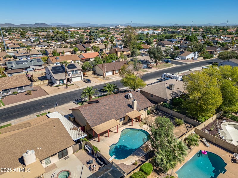 6131 Desert Hills Dr, Glendale, AZ 85304