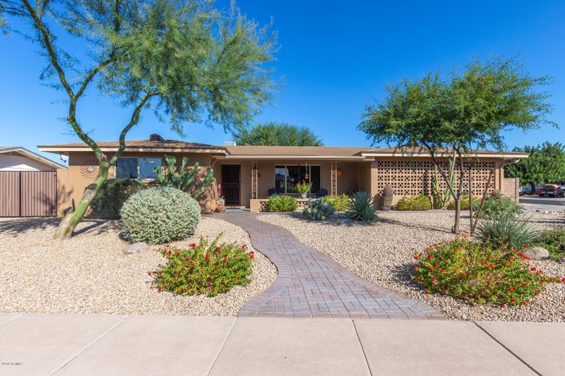 6132 E Dodge St, Mesa, AZ 85205