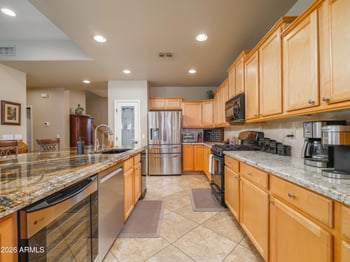 6132 Topeka Dr, Glendale, AZ 85308