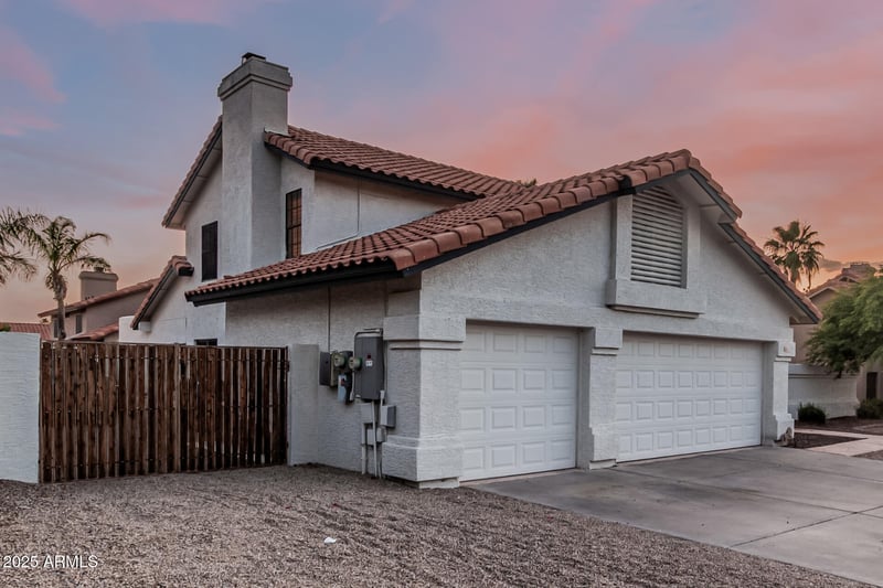 6133 Saddleback St, Mesa, AZ 85215