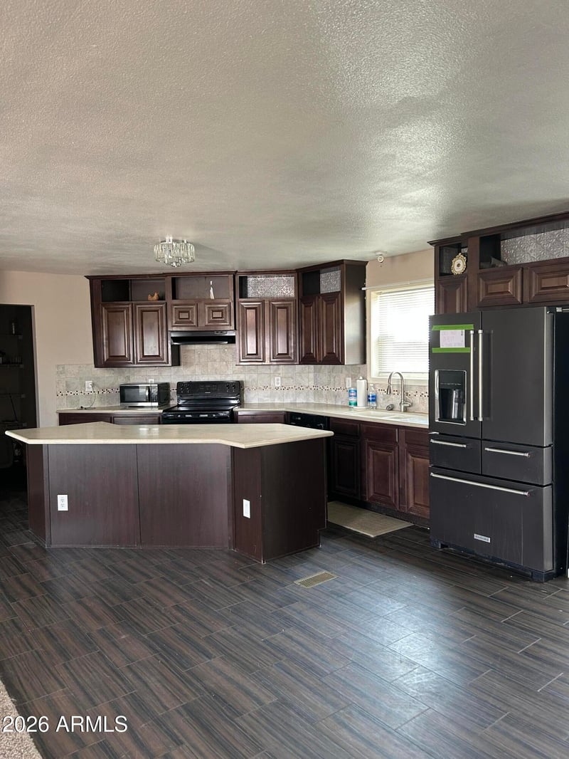 6135 34th Ave, Apache Junction, AZ 85119