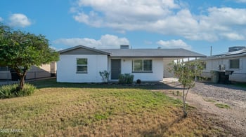 6135 Frier Dr, Glendale, AZ 85301