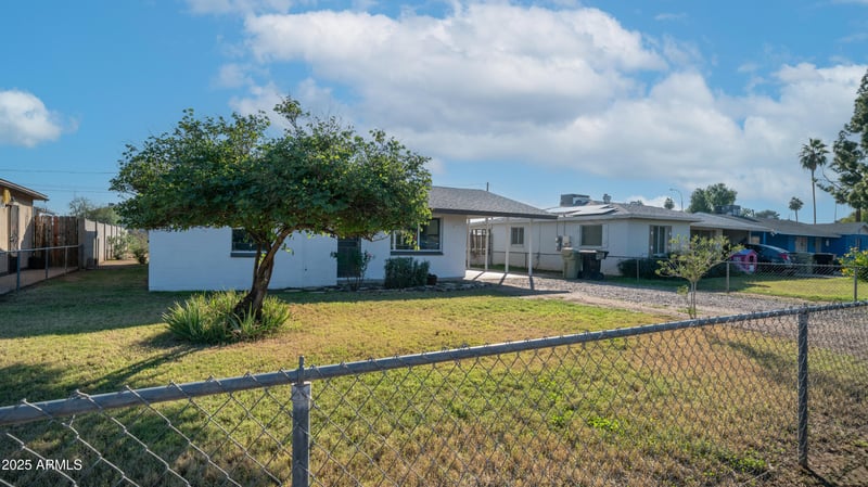 6135 Frier Dr, Glendale, AZ 85301