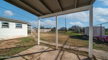 6135 Frier Dr, Glendale, AZ 85301