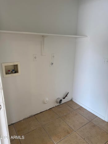 6135 Navajo Dr, Glendale, AZ 85302