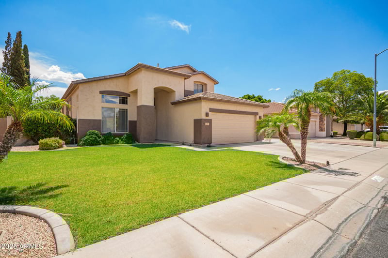 6135 Oraibi Dr, Glendale, AZ 85308