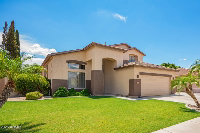 6135 Oraibi Dr, Glendale, AZ 85308