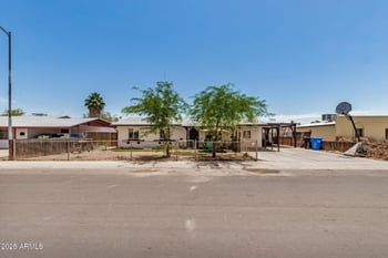 6137 Britton Ave, Phoenix, AZ 85033