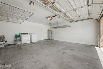 6138 Paradise Ln, Glendale, AZ 85306