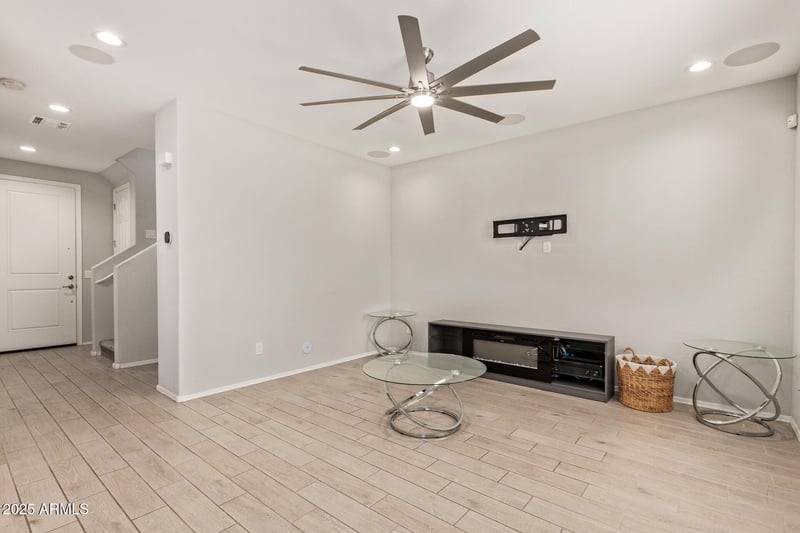 614 110th Dr, Avondale, AZ 85323