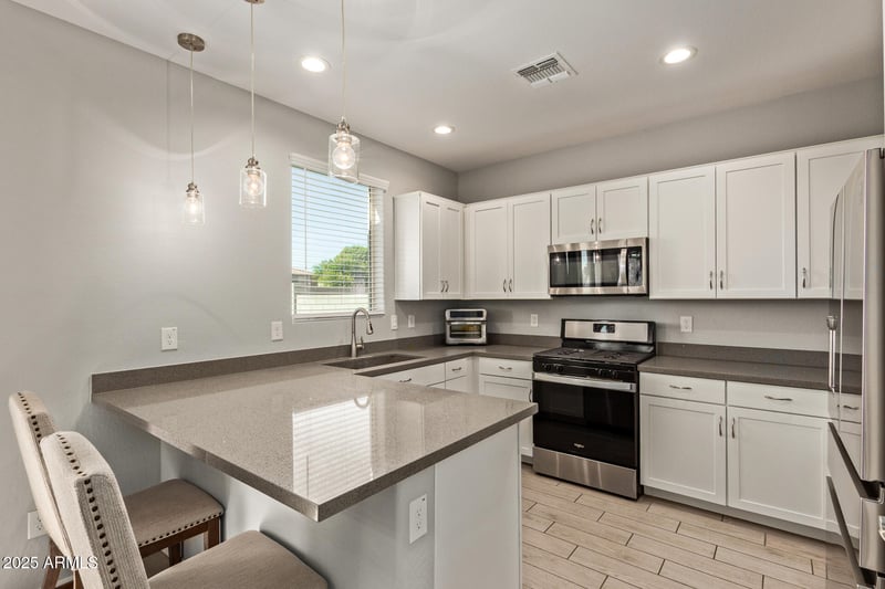 614 110th Dr, Avondale, AZ 85323