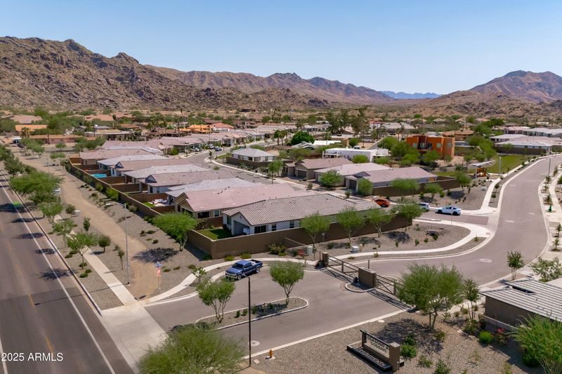 614 E Piedmont Rd, Phoenix, AZ 85042