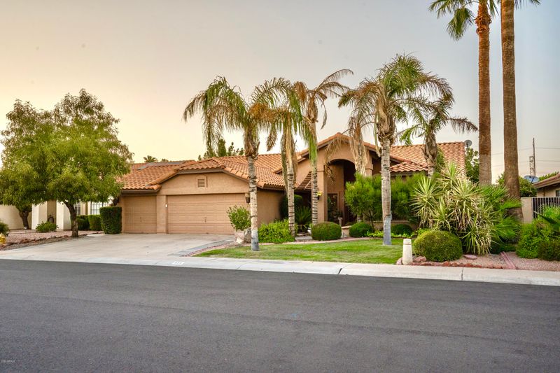 614 E Stonebridge Dr, Gilbert, AZ 85234