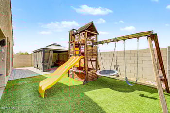 614 Kerry Ln, Phoenix, AZ 85027