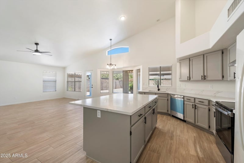 614 Madero Ave, Mesa, AZ 85210