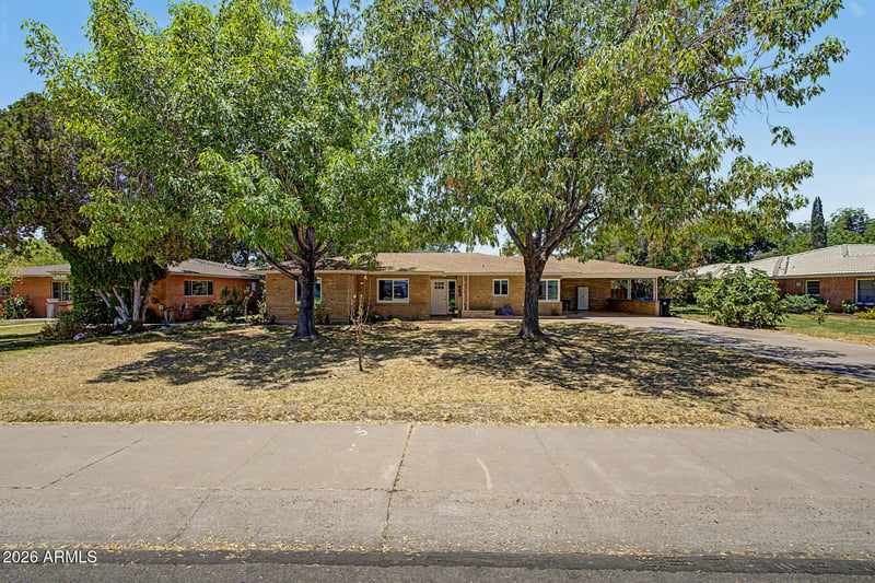 614 Macdonald --, Mesa, AZ 85201