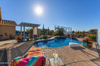 614 Tomahawk Rd, Apache Junction, AZ 85119