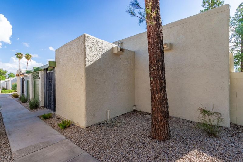614 S Allred Dr, Tempe, AZ 85288