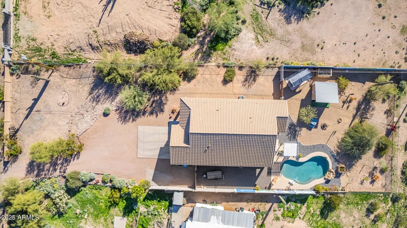 614 Tomahawk Rd, Apache Junction, AZ 85119