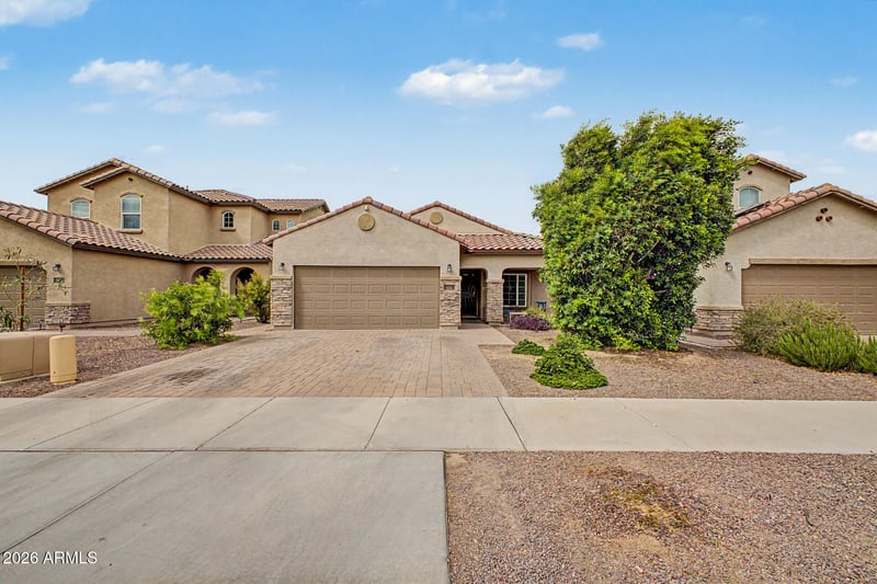 614 W Kerry Ln, Phoenix, AZ 85027