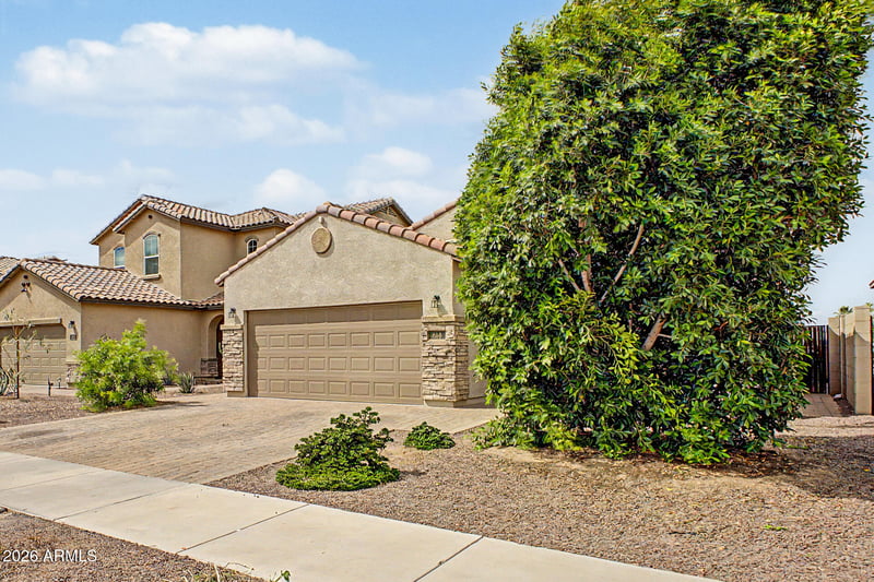 614 W Kerry Ln, Phoenix, AZ 85027