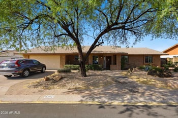 6140 Hobart St, Mesa, AZ 85205
