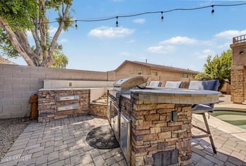 6140 Oraibi Dr, Glendale, AZ 85308