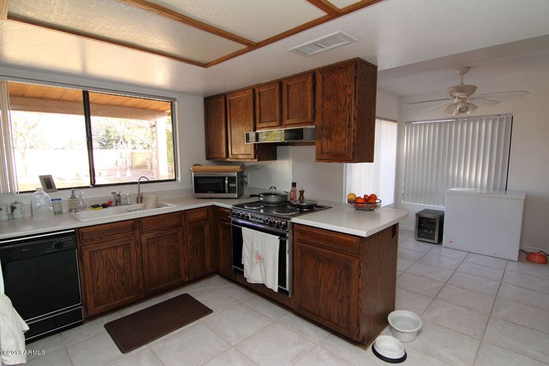 6140 W Willow Ave, Glendale, AZ 85304