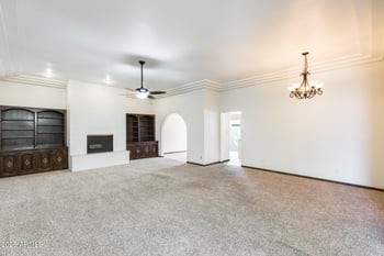 6142 13th St, Phoenix, AZ 85014