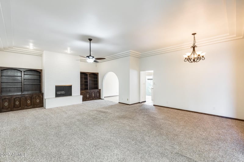 6142 13th St, Phoenix, AZ 85014