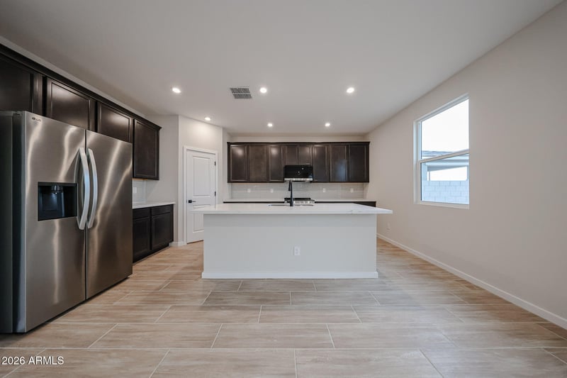 6142 Crockett Way, San Tan Valley, AZ 85143
