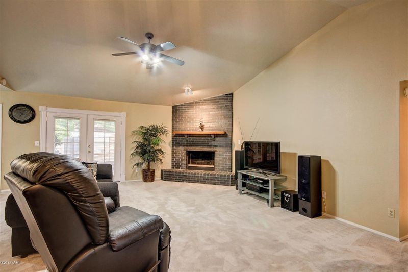6142 E Ivy St, Mesa, AZ 85205