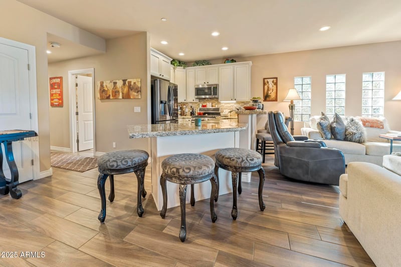 6145 Cave Creek Rd #103, Cave Creek, AZ 85331