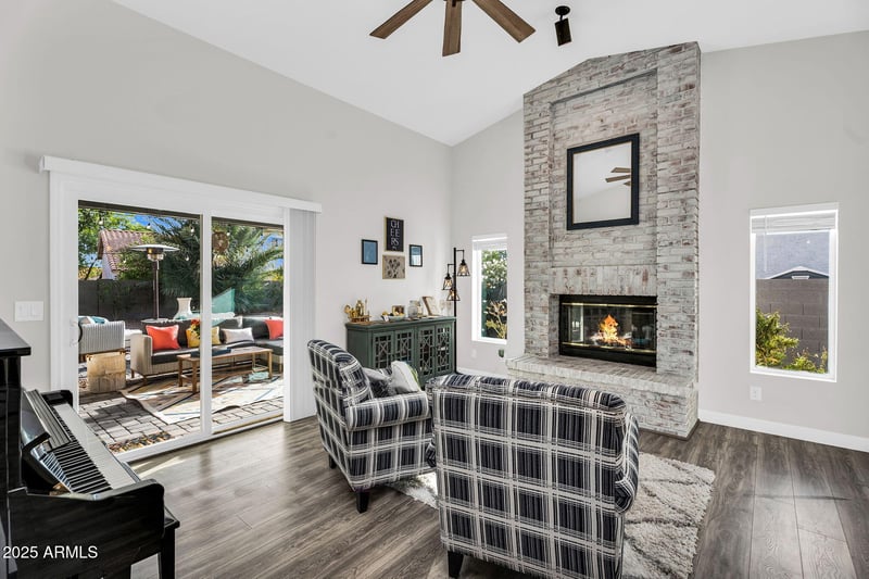 6145 Snowdon St, Mesa, AZ 85215