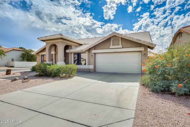 6149 Wagoner Rd, Glendale, AZ 85308